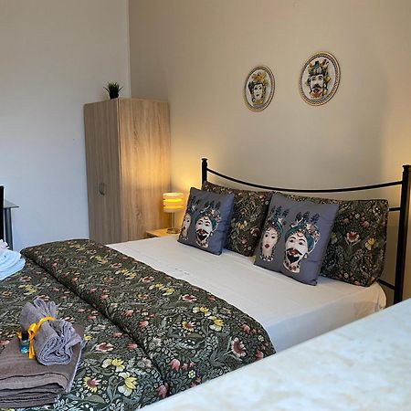 B & B Jasmine Santa Teresa di Riva Kültér fotó