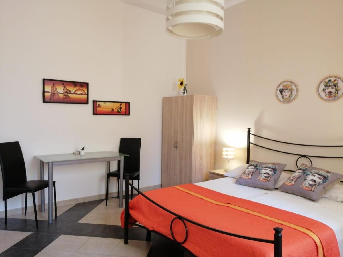 B & B Jasmine Santa Teresa di Riva Kültér fotó