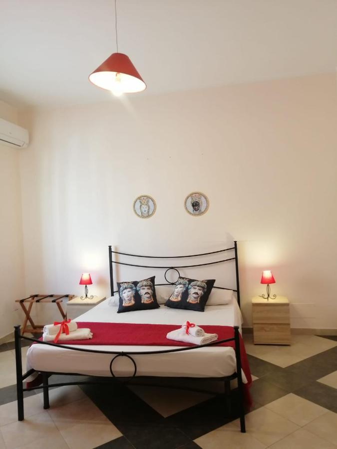 B & B Jasmine Santa Teresa di Riva Kültér fotó