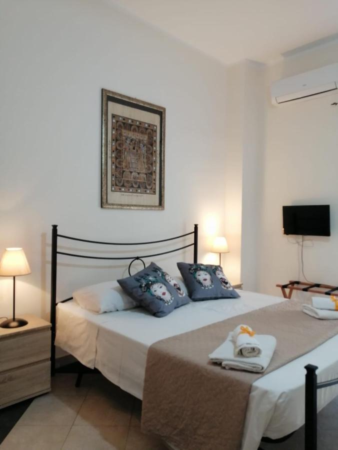 B & B Jasmine Santa Teresa di Riva Kültér fotó