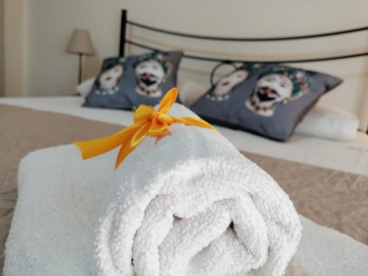 B & B Jasmine Santa Teresa di Riva Kültér fotó