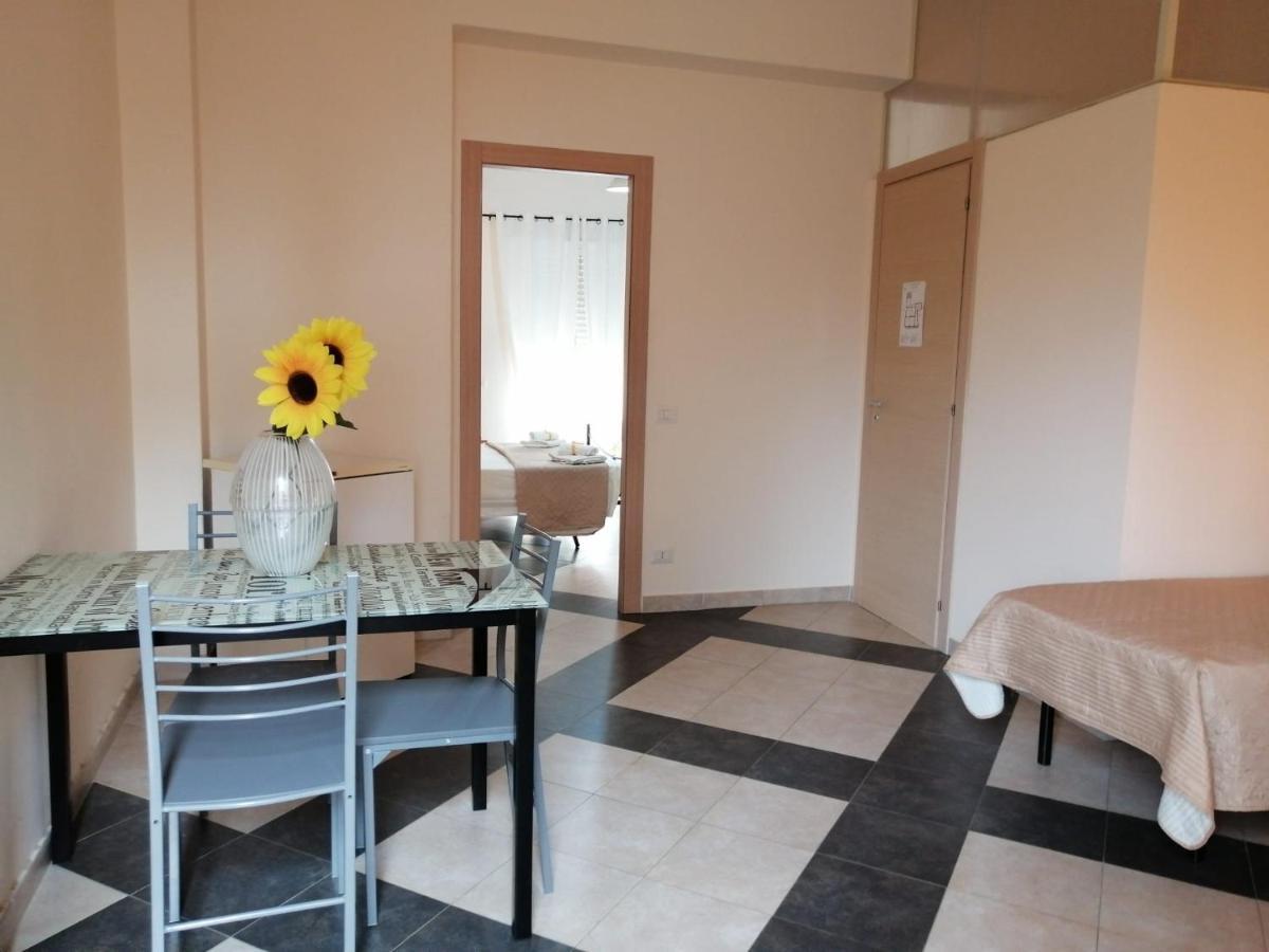 B & B Jasmine Santa Teresa di Riva Kültér fotó