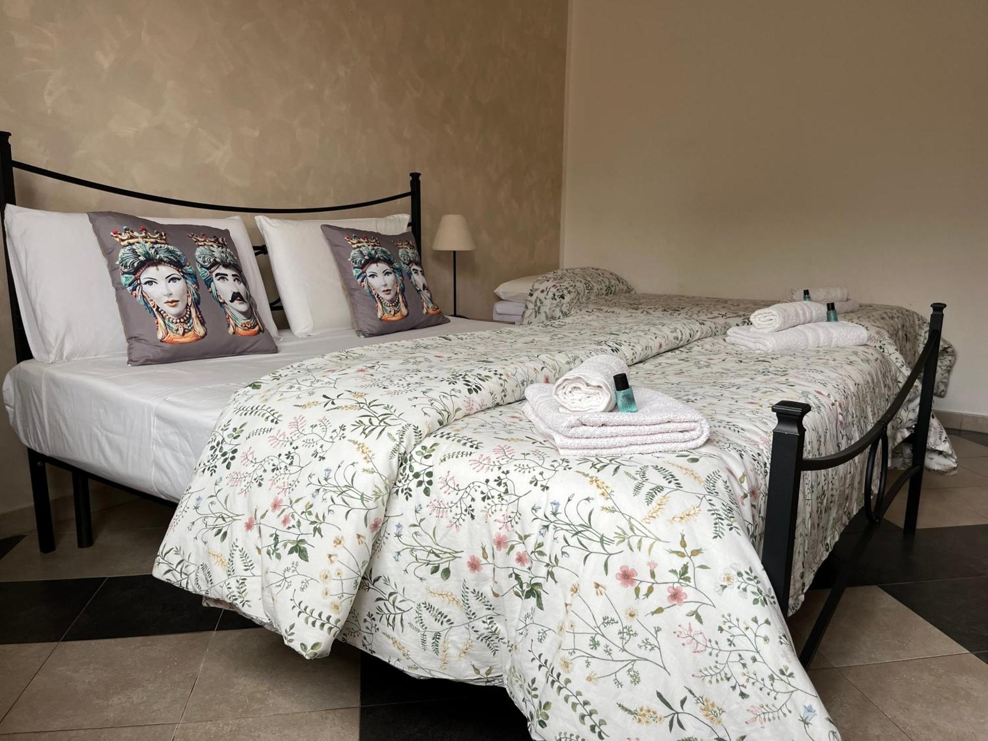 B & B Jasmine Santa Teresa di Riva Kültér fotó